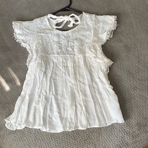 Aeropostale short sleeved lacey white blouse